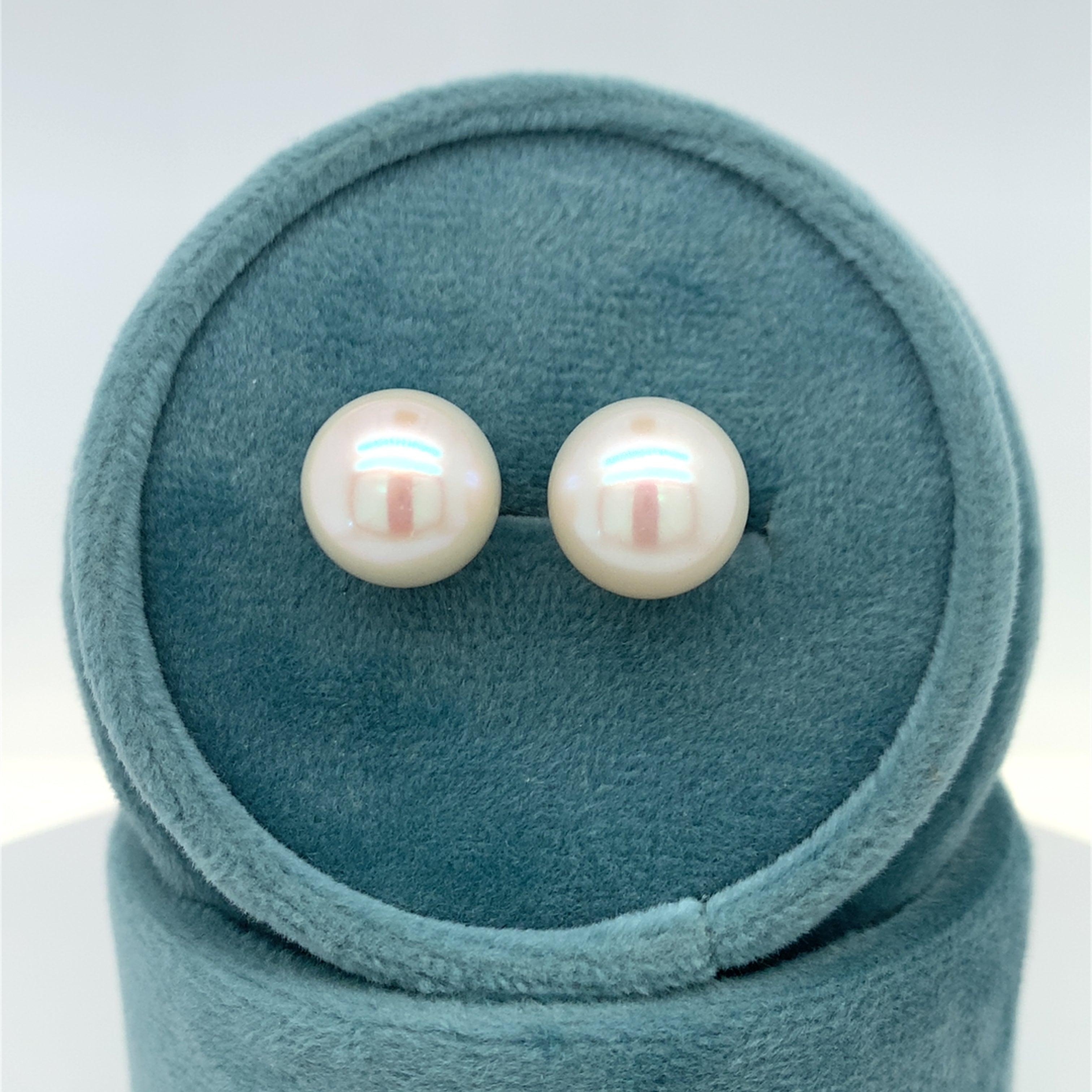 "Raven 10" 14K White Gold 10mm Pearl Earrings