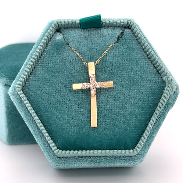 10KY 1/10CTW Diamond Cross Necklace