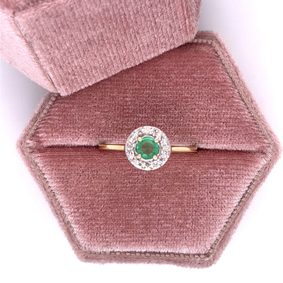 14K White Gold 0.61CT Created Oval Alexandrite and 0.06CTW (6) Diamond Accent Ring