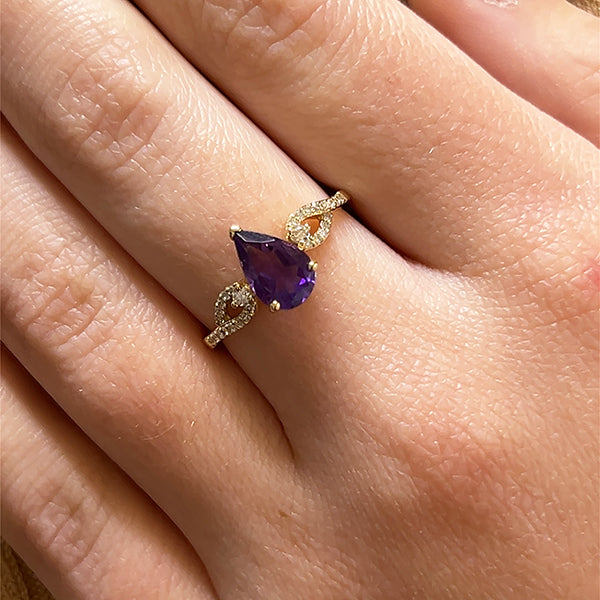 14K Yellow Gold Pear-Shaped Amethyst and 0.15 Carat Total Weight Diamond Ring