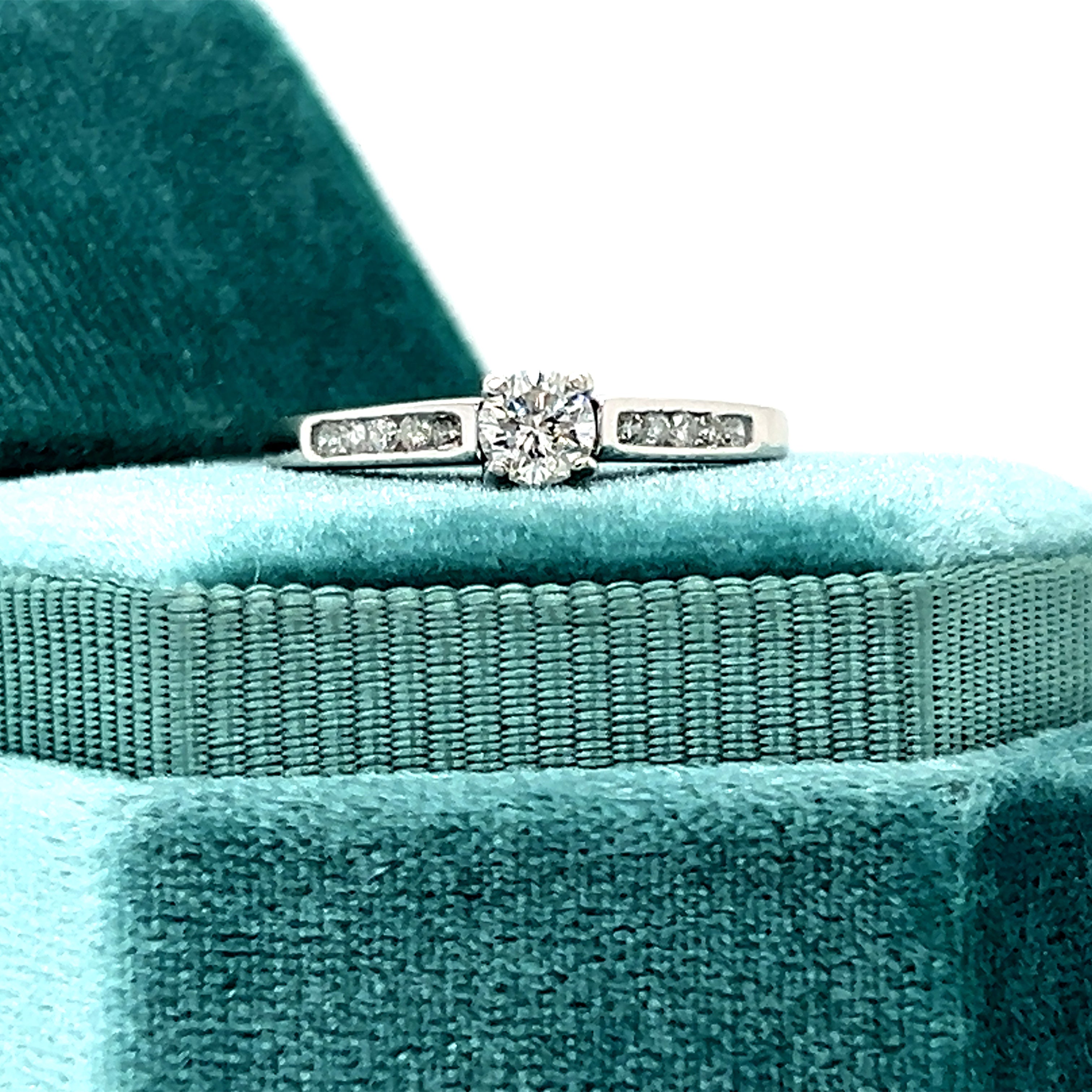 10K White Gold Diamond Engagement Ring