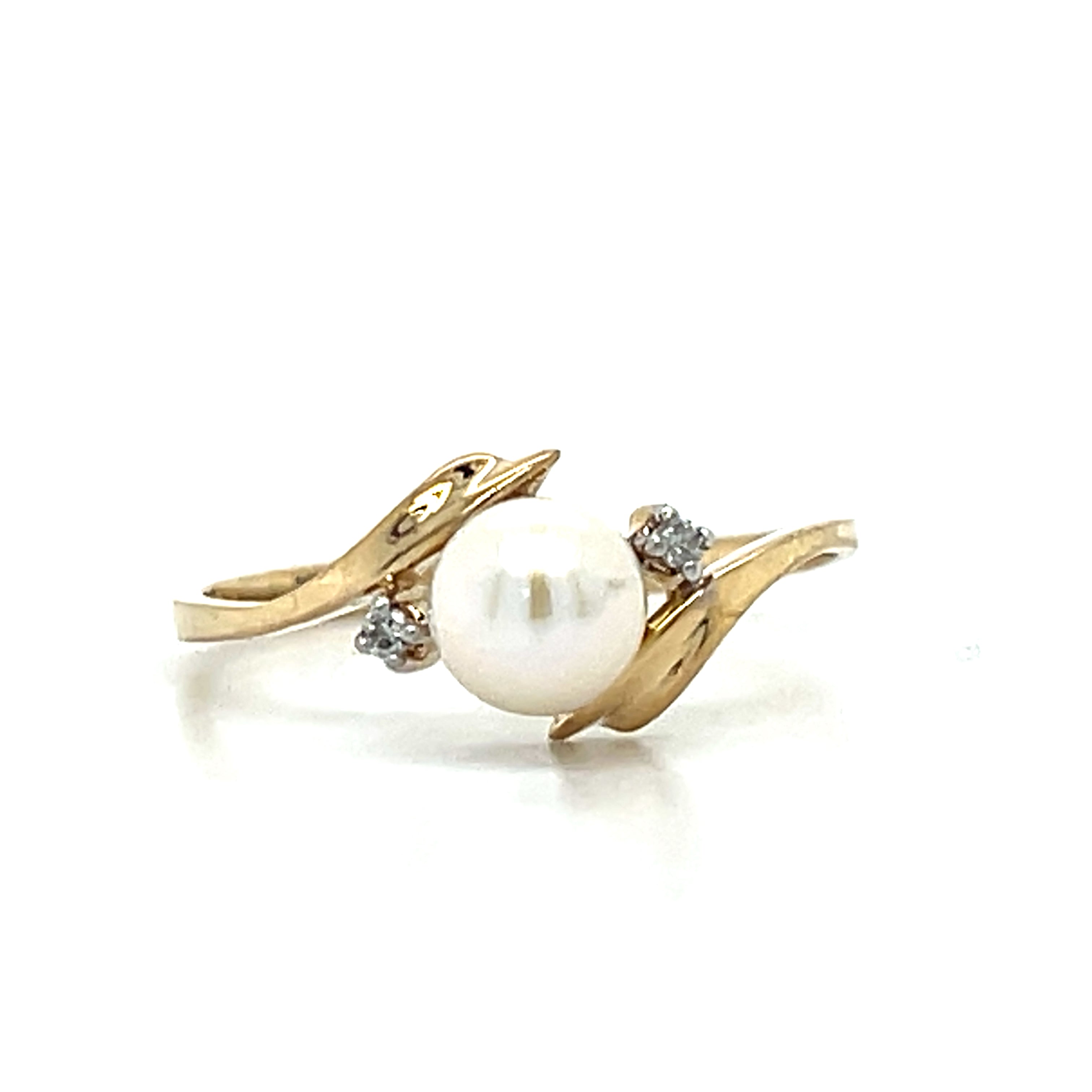 10K Yellow Gold 5mm Pearl and 2 Diamond Ring