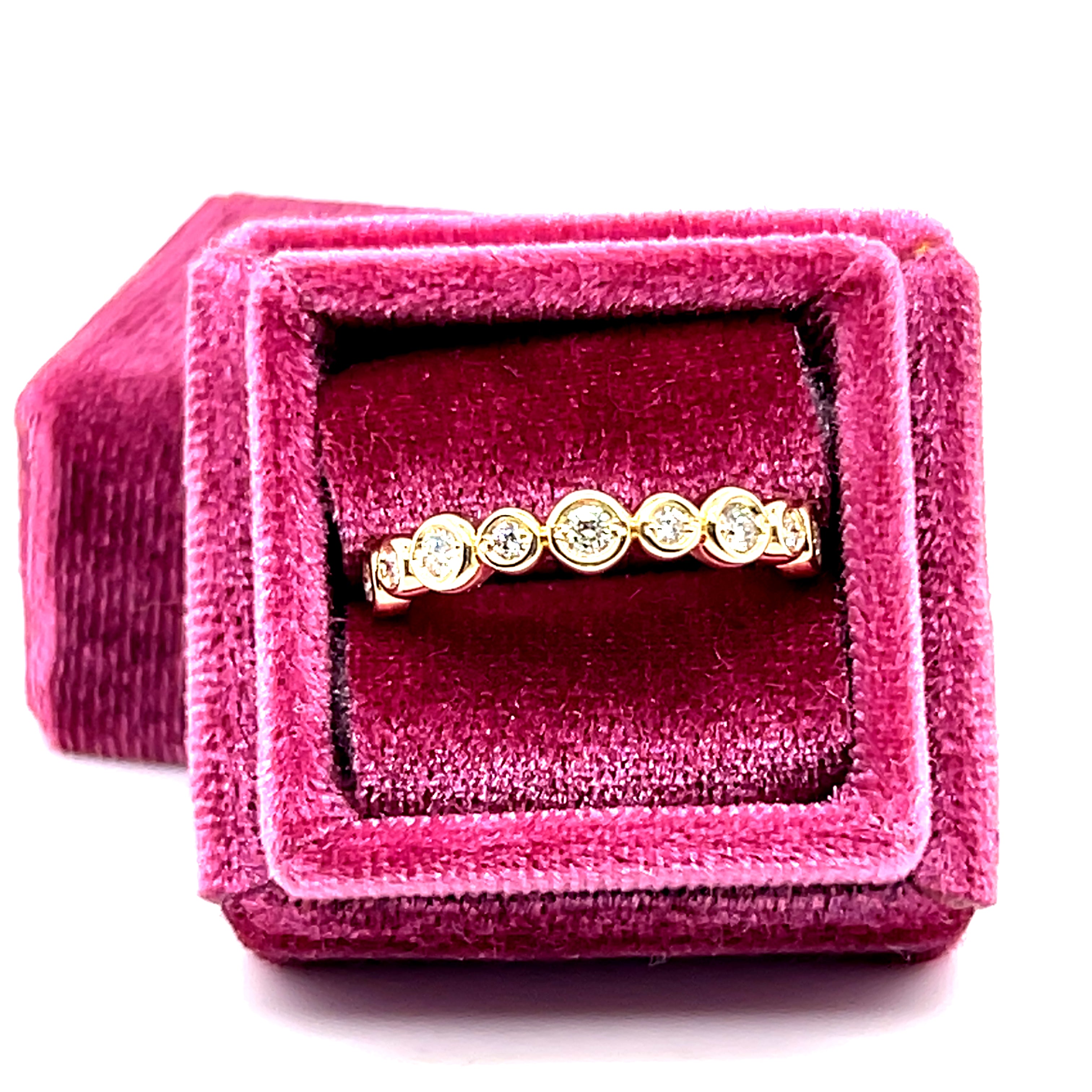 14K Yellow Gold 0.25 Carat Total Weight Round Diamond Wedding Anniversary Stackable Band