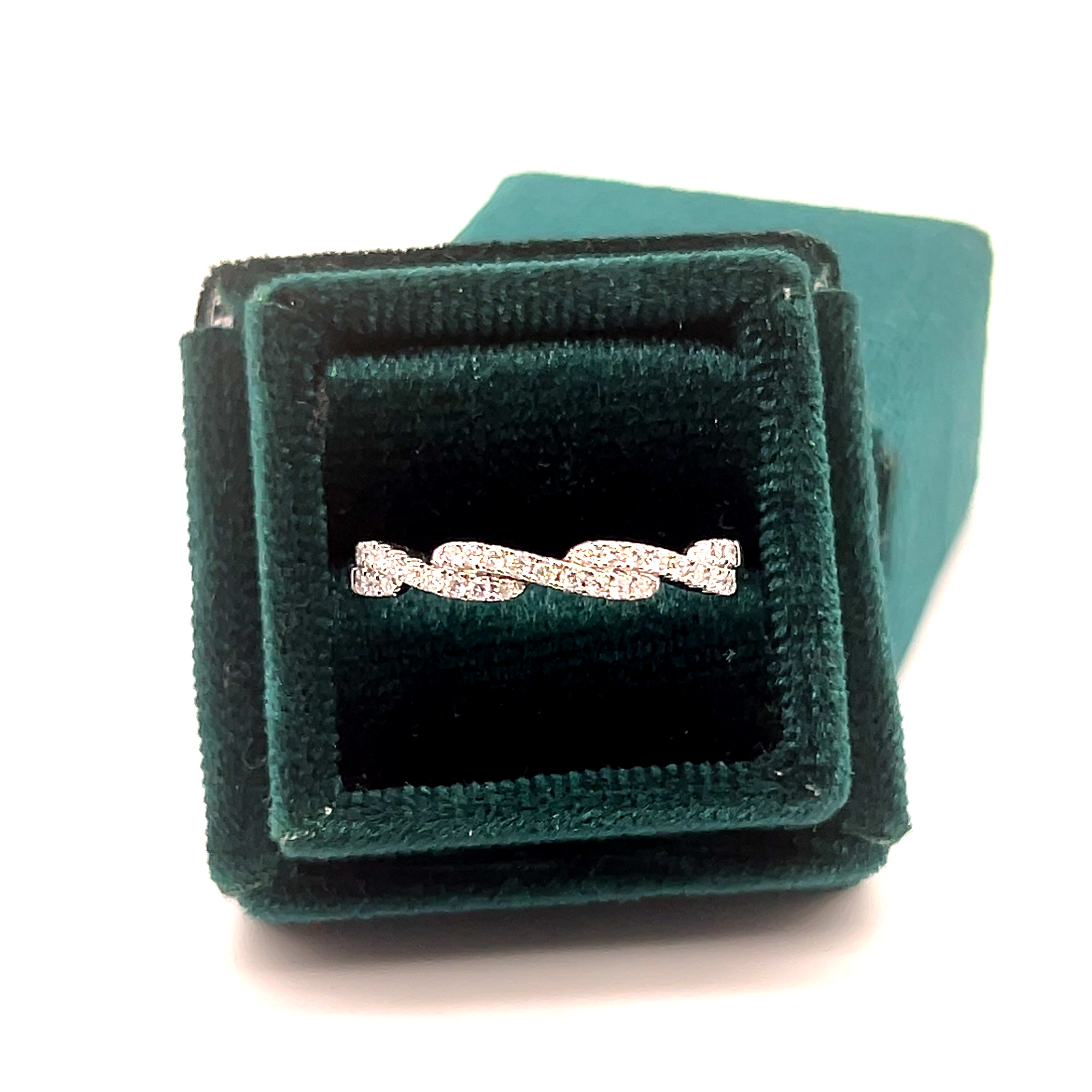 14K White Gold 0.19 Carat Total Weight (33) Diamond Twist Band Ring