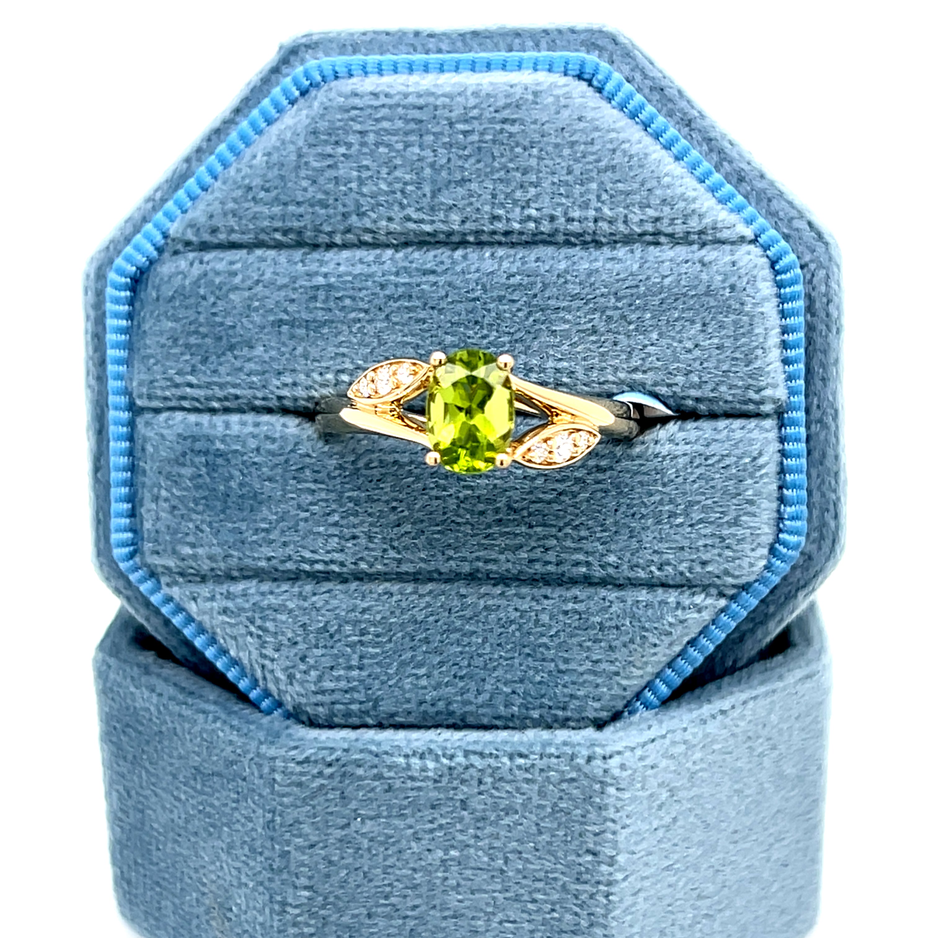 14K Yellow Gold Oval Peridot Ring with Diamond Accents - Leaf Inspired Split Shank