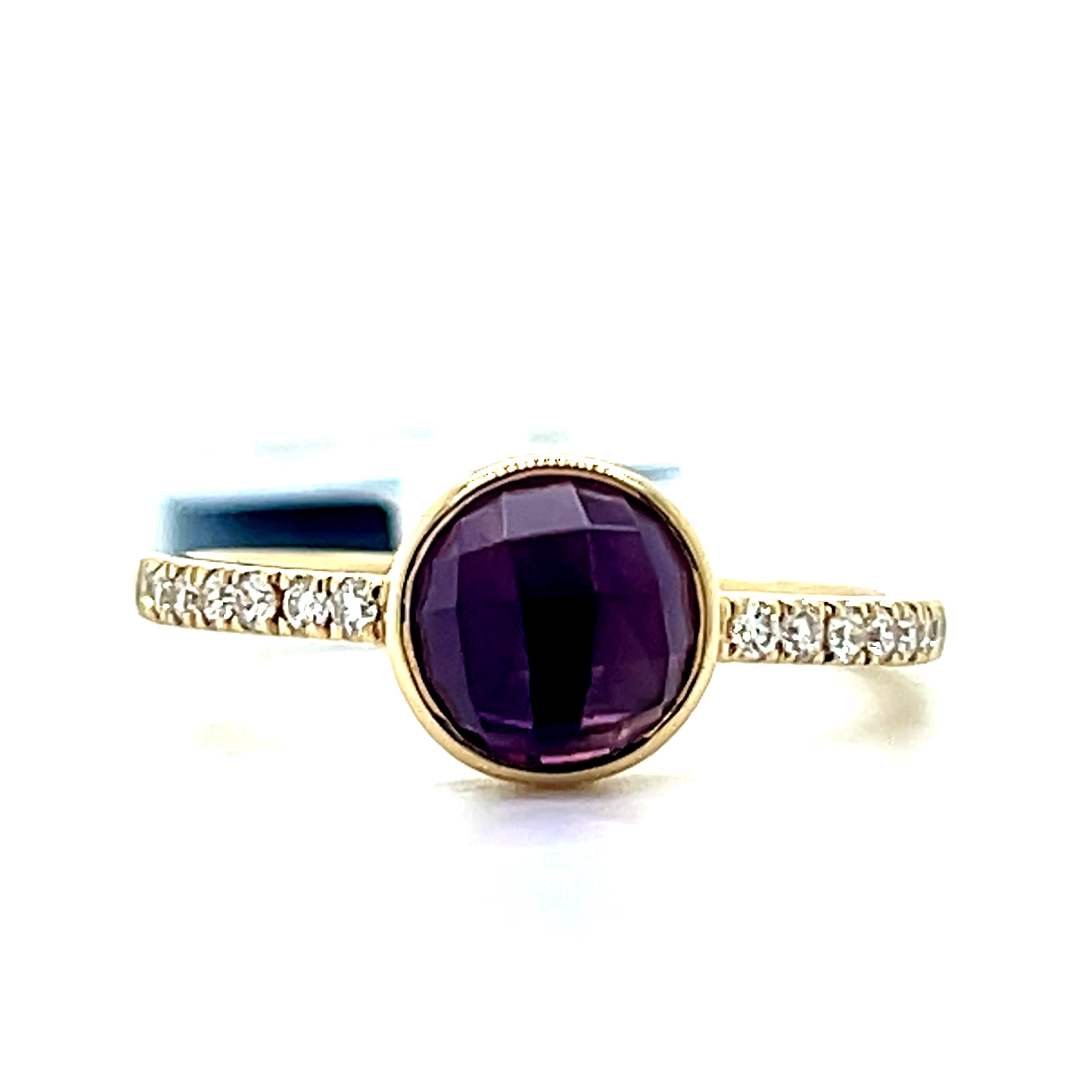 14K Yellow Gold 1.60CT (1) Amethyst & 0.14 (14) Round Diamond Ring