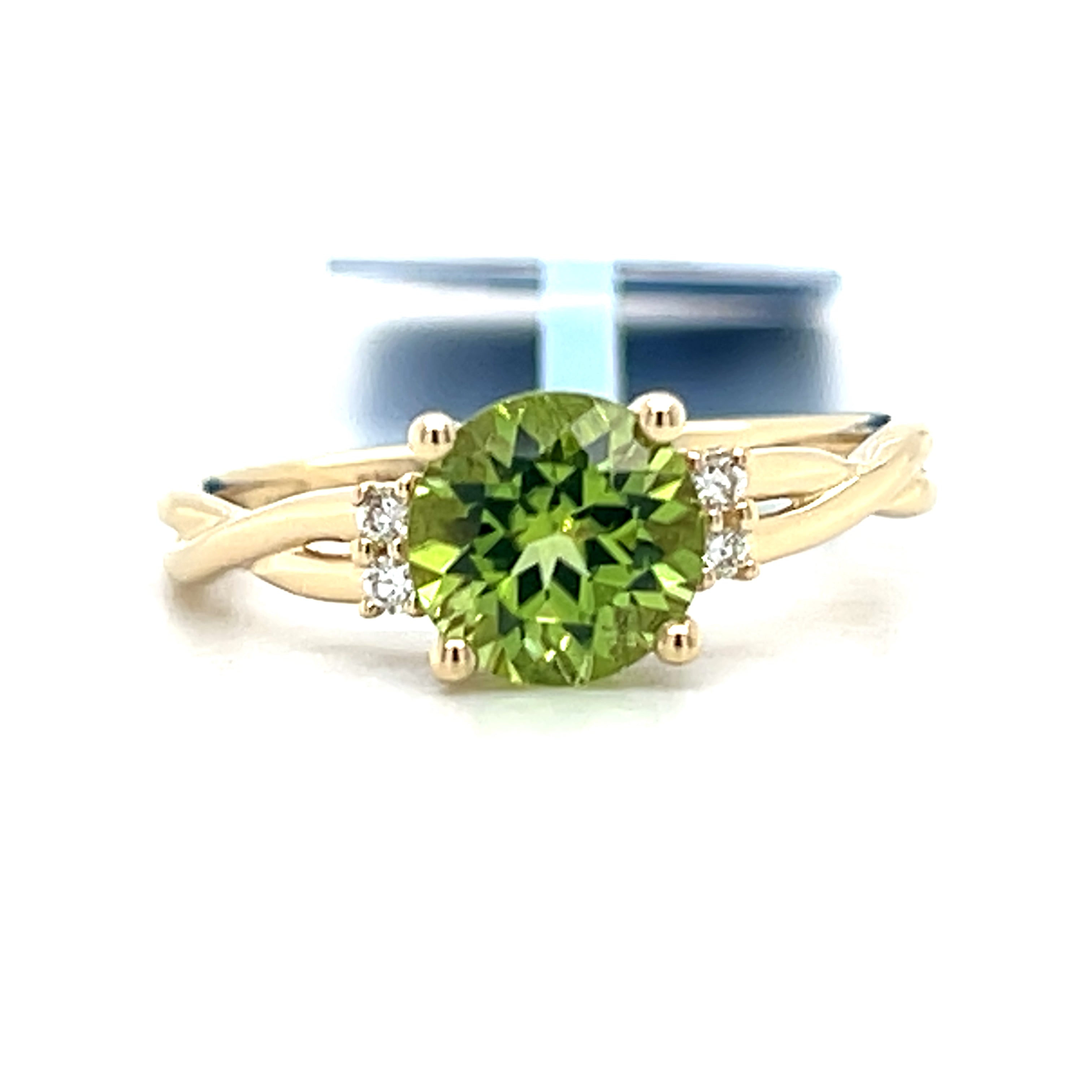 14K Yellow Gold 1.35CT (1) Peridot & 0.06 Carat Total Weight (4) Round Diamond Ring