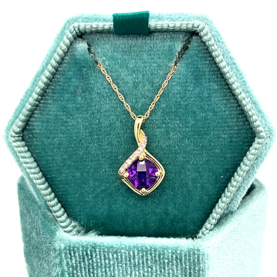 10K Yellow Gold 0.8CT Amethyst and 0.02 Carat Total Weight Diamond Pendant