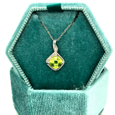 10K White Gold 0.9CT Peridot and 0.02 Carat Total Weight Diamond Pendant