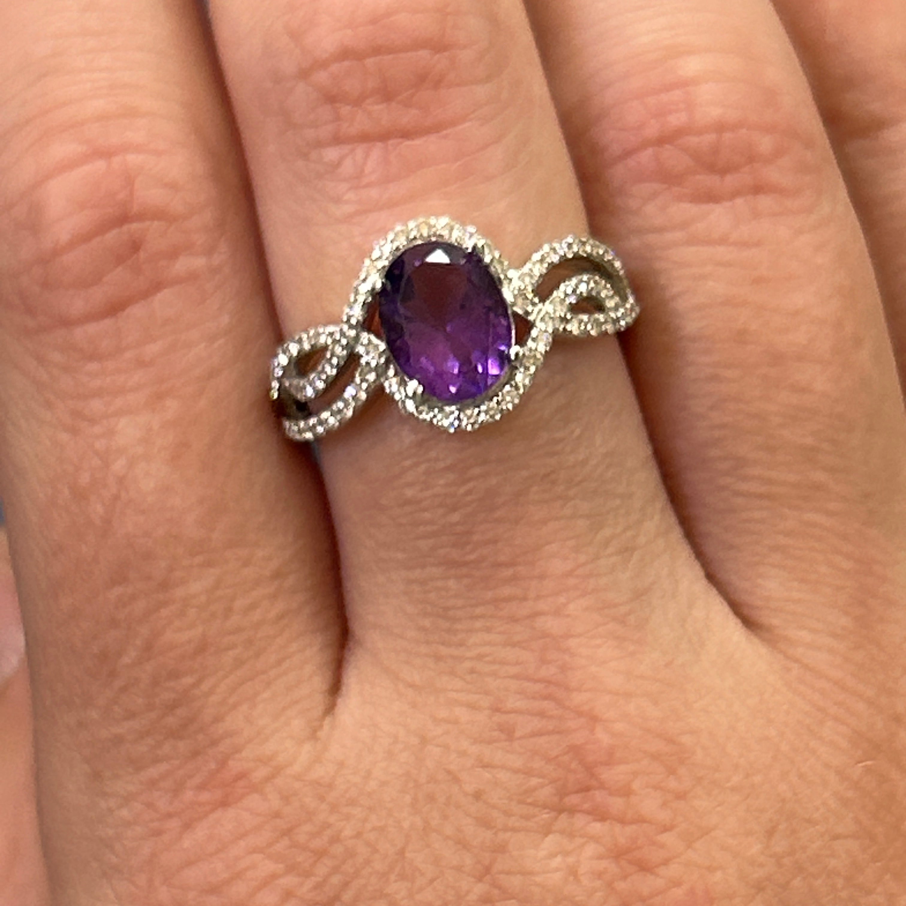 14K White Gold Oval Amethyst & Diamond Twist Design Ring