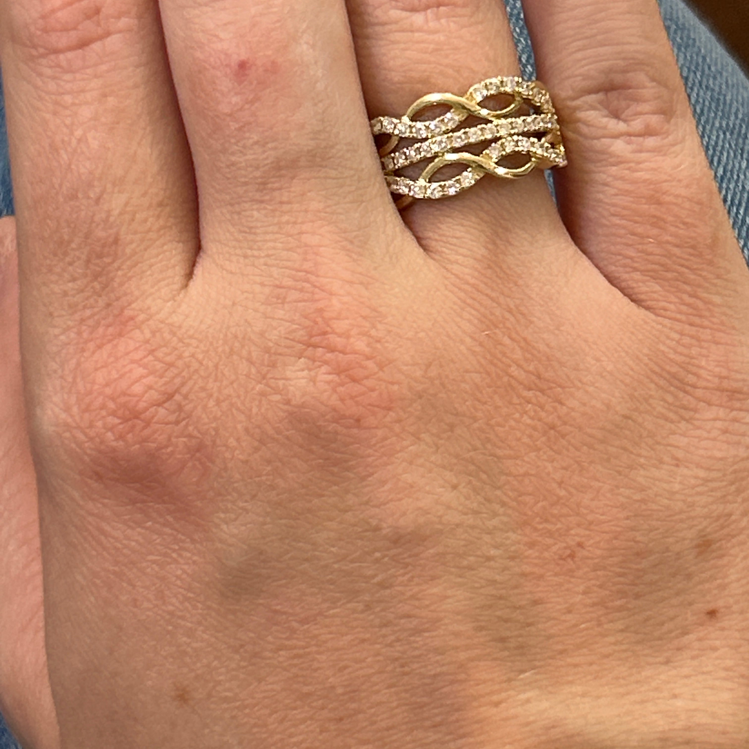 10K Yellow Gold 1/2 Carat Diamond Twist Anniversary/Fashion Band