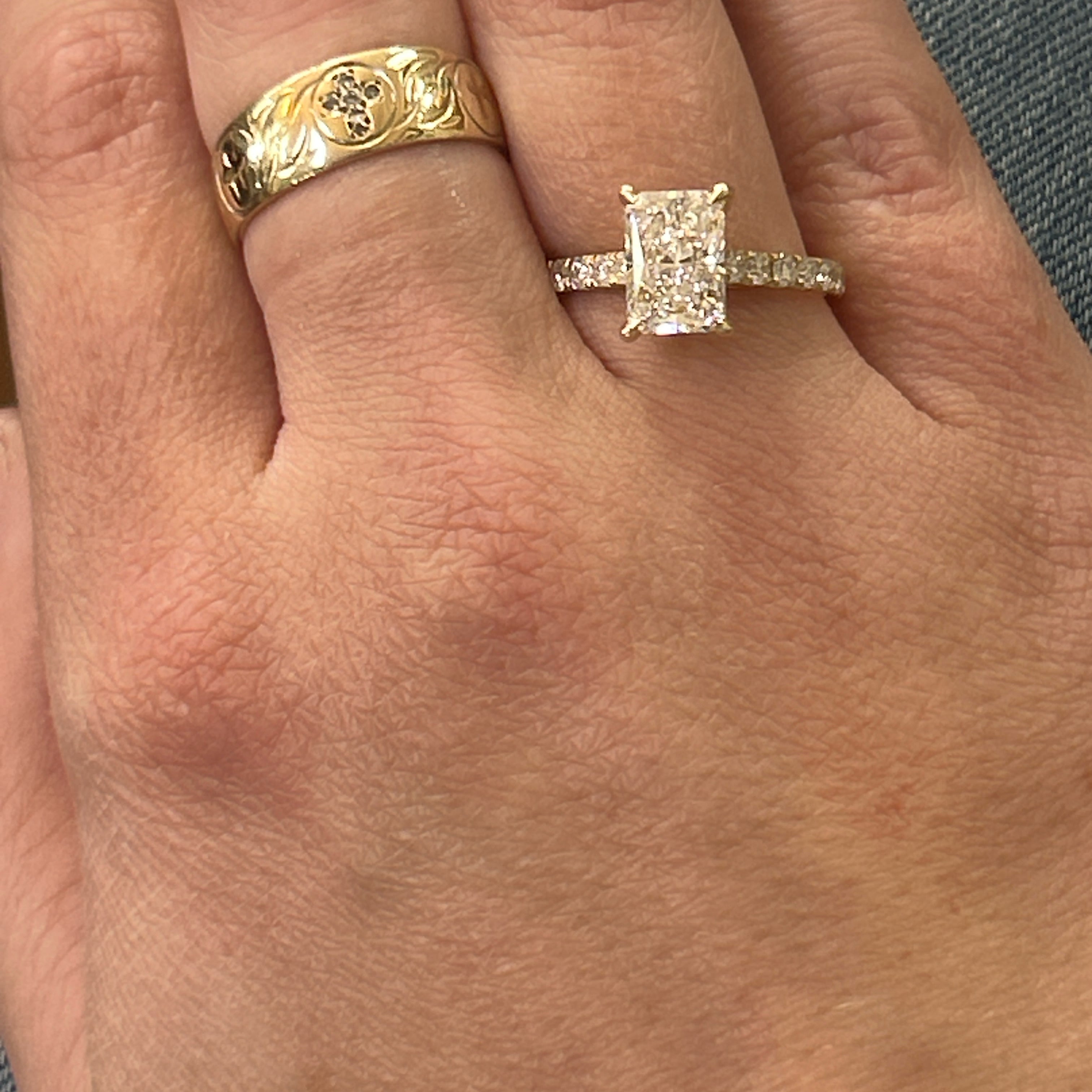 14K Yellow Gold 2.73 Carat Total Weight (Radiant-Cut 2.00CT Center) Diamond Hidden Halo Ring IGI #828614464