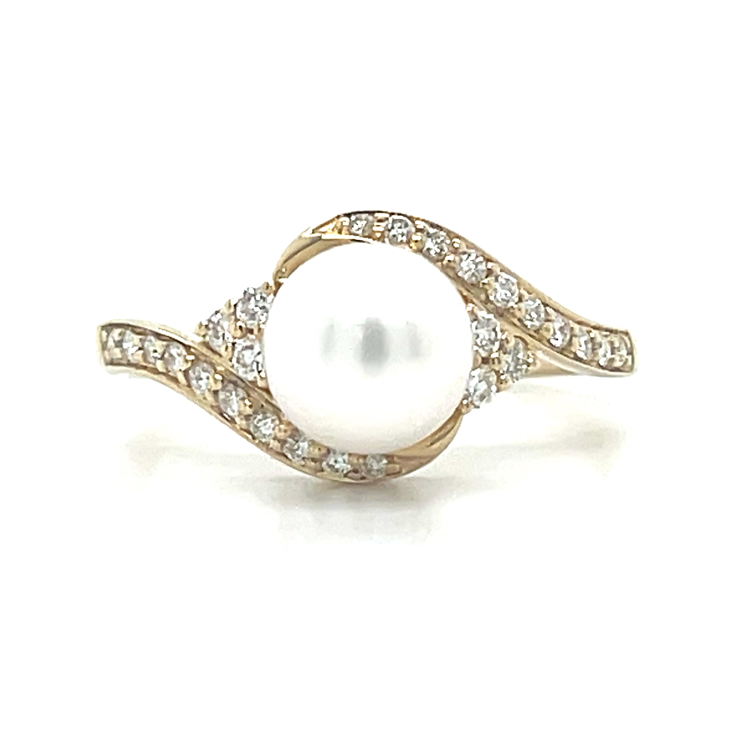14K Yellow Gold Pearl Ring with Flowing Diamond Accents