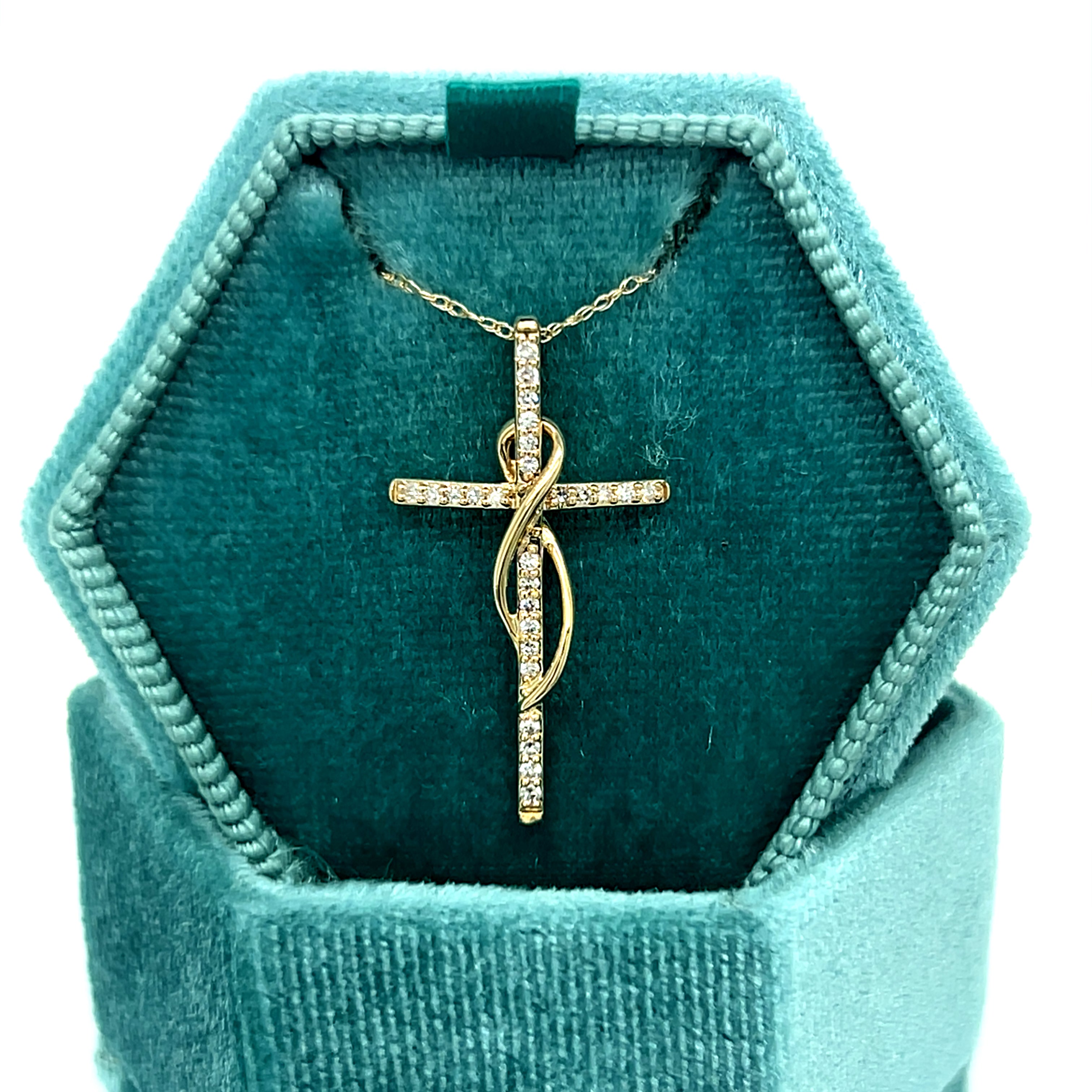 10K Yellow Gold 0.15 Carat Total Weight Diamond Twisted Cross Necklace
