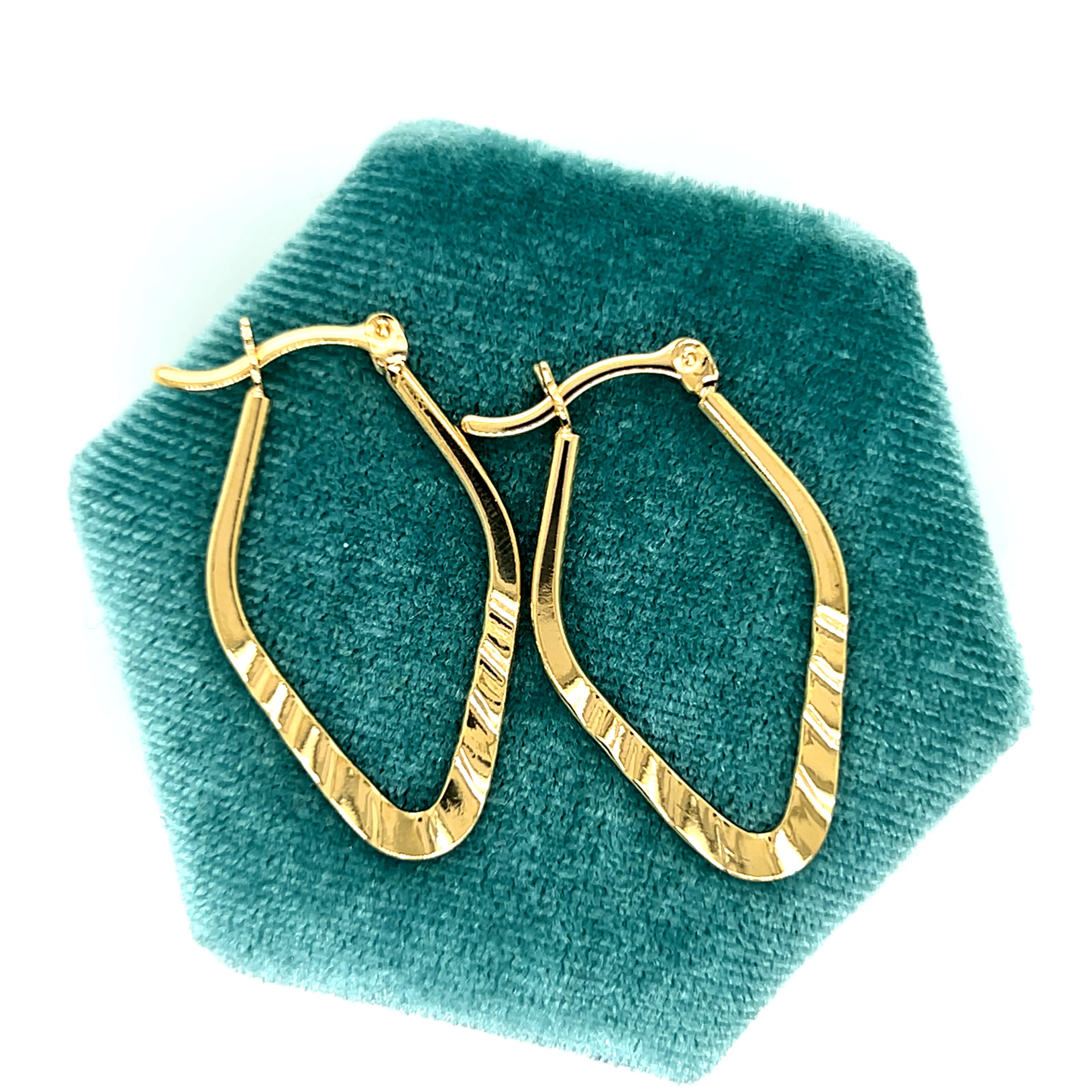 18K Gold-Filled (31mm H x 17mm W) Pointed Drop Oval Wavy Hoop Earrings