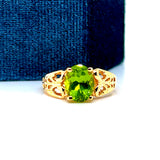 "Apple" 10K Yellow Gold 9x7 Oval Peridot Ring Estate