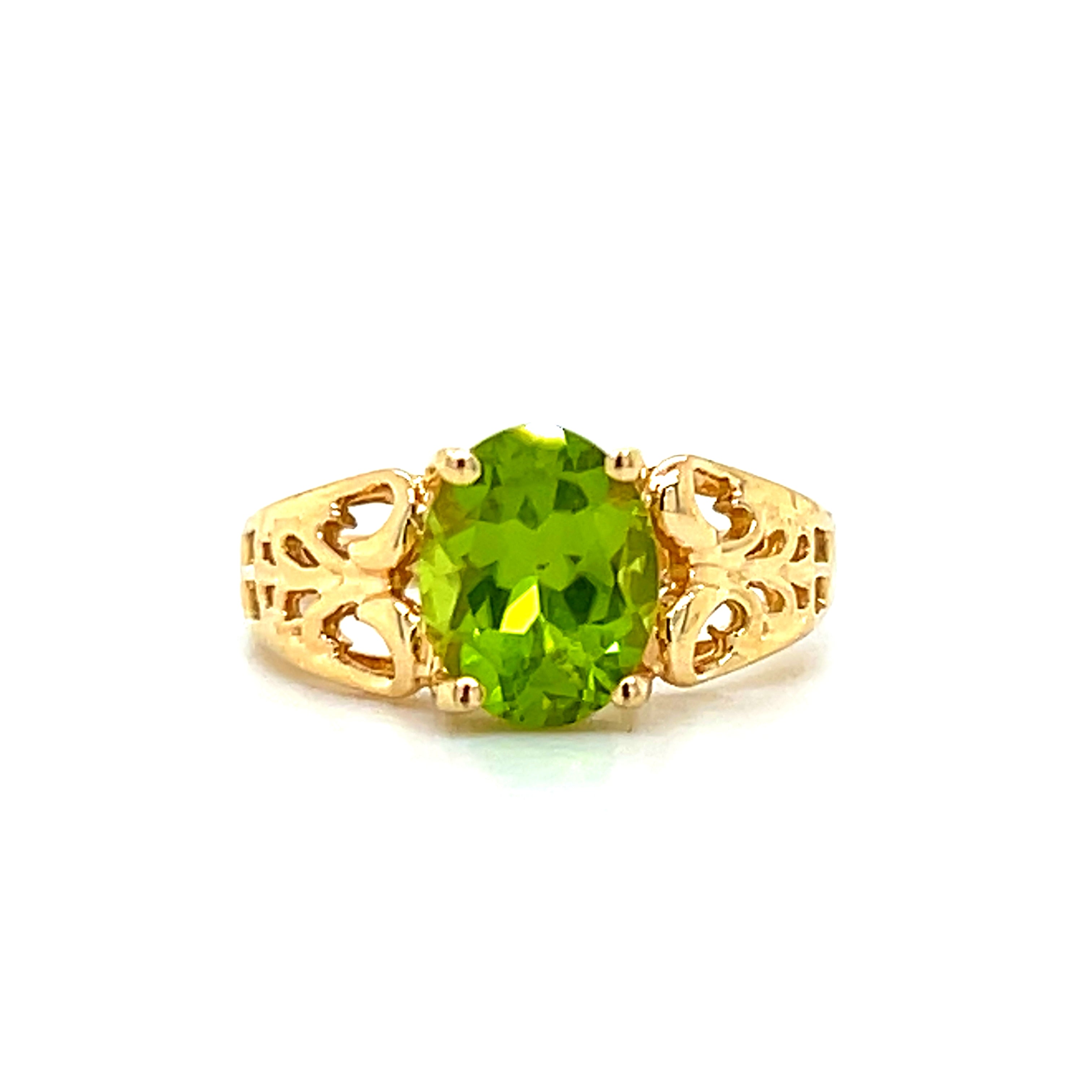 "Apple" 10K Yellow Gold 9x7 Oval Peridot Ring Estate