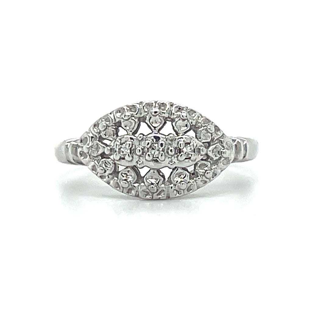 10K White Gold Three Diamond Princess Ring Estate BT623PP