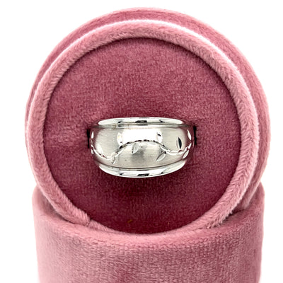 "Burke" 10K White Nature-Inspired Vine Motif Band Estate
