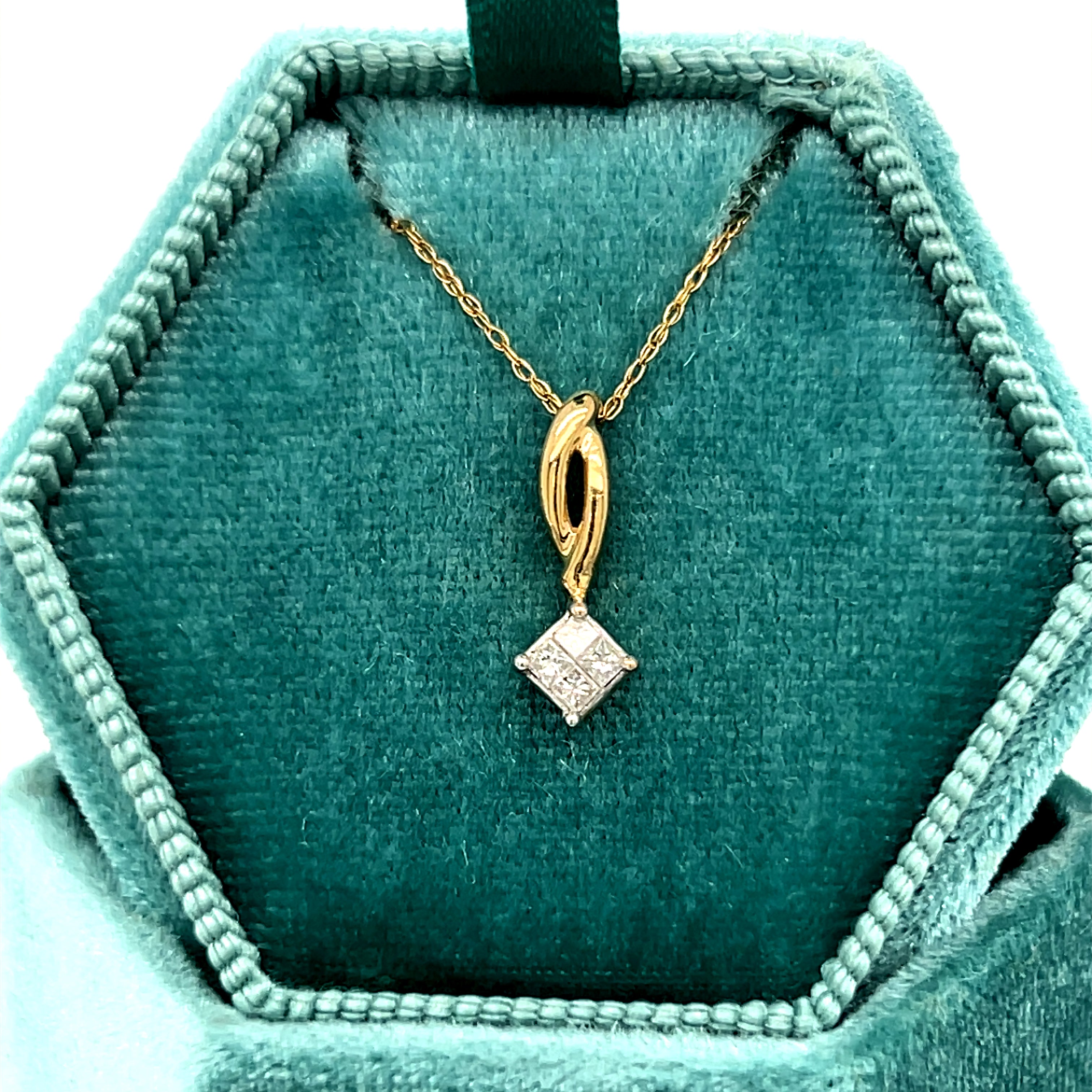 "Kiera"10K Yellow Gold 0.12 Carat Total Weight Diamond Pendant Estate