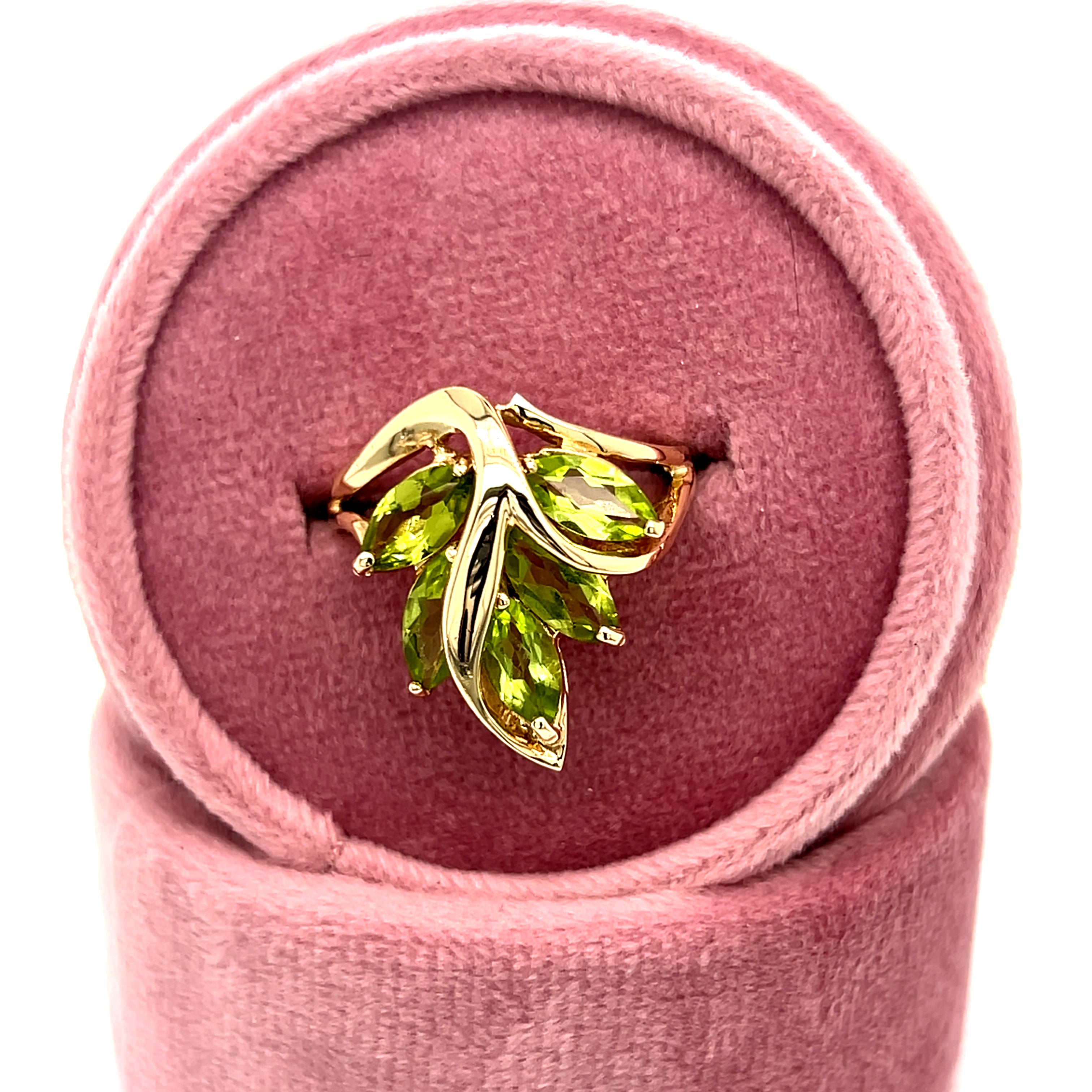 "Laurel" 10K Yellow Gold Vintage Peridot Botanical Motif Ring Estate