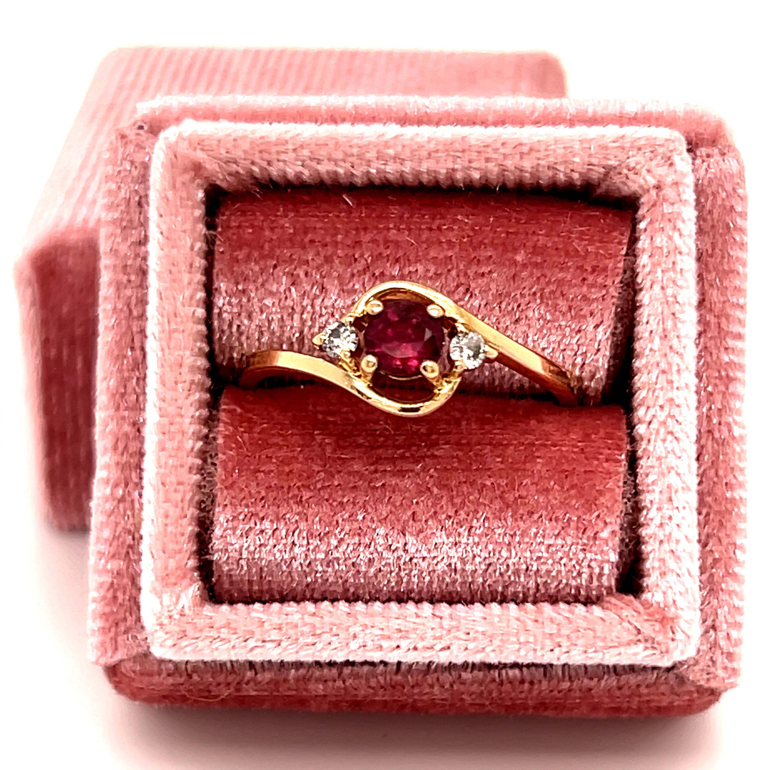 "Lil' Red" 14K Yellow Gold 0.40 TGW Ruby and Diamond Ring Estate