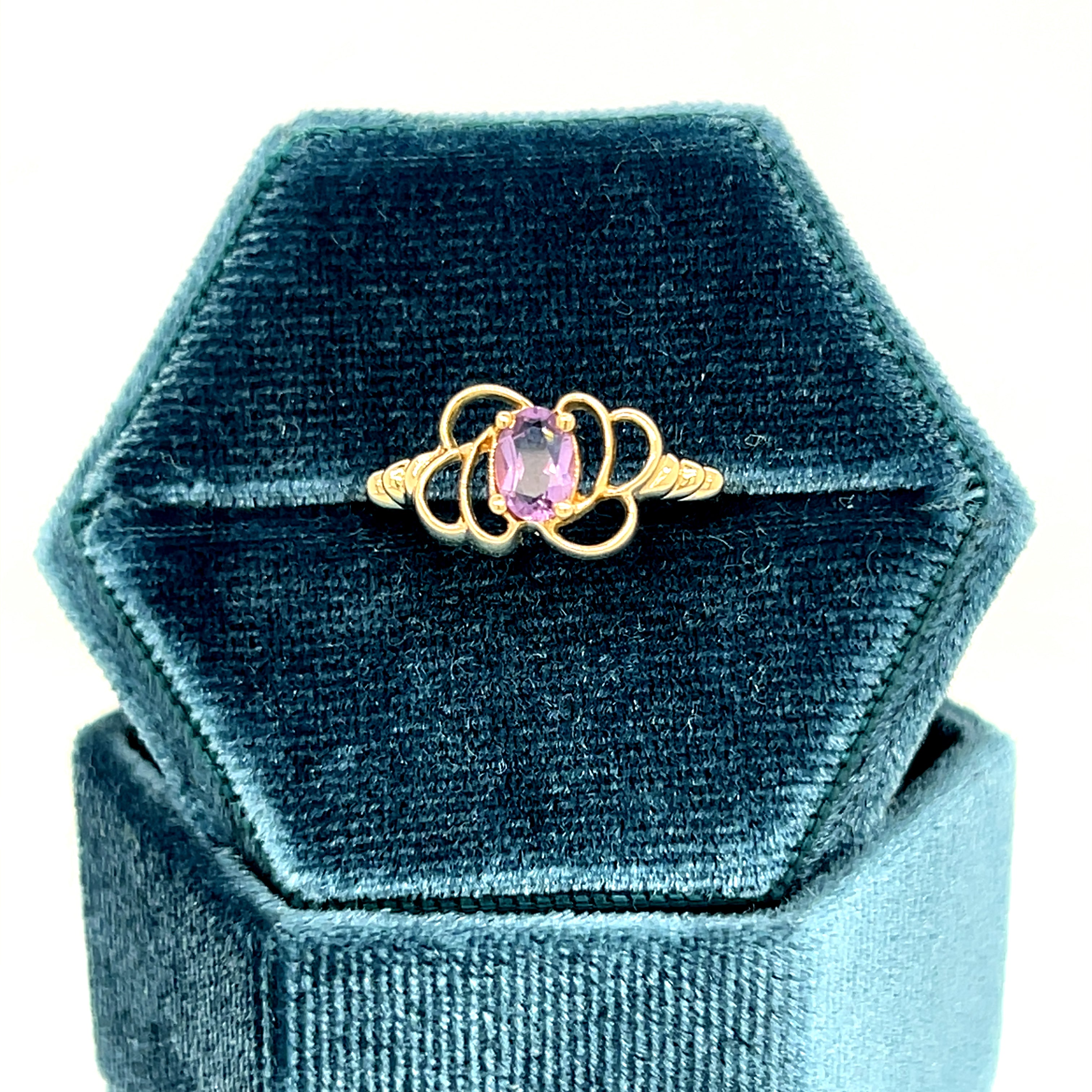 "Lilac" 10K Yellow Gold Amethyst Boho Flower-Like Ring Estate