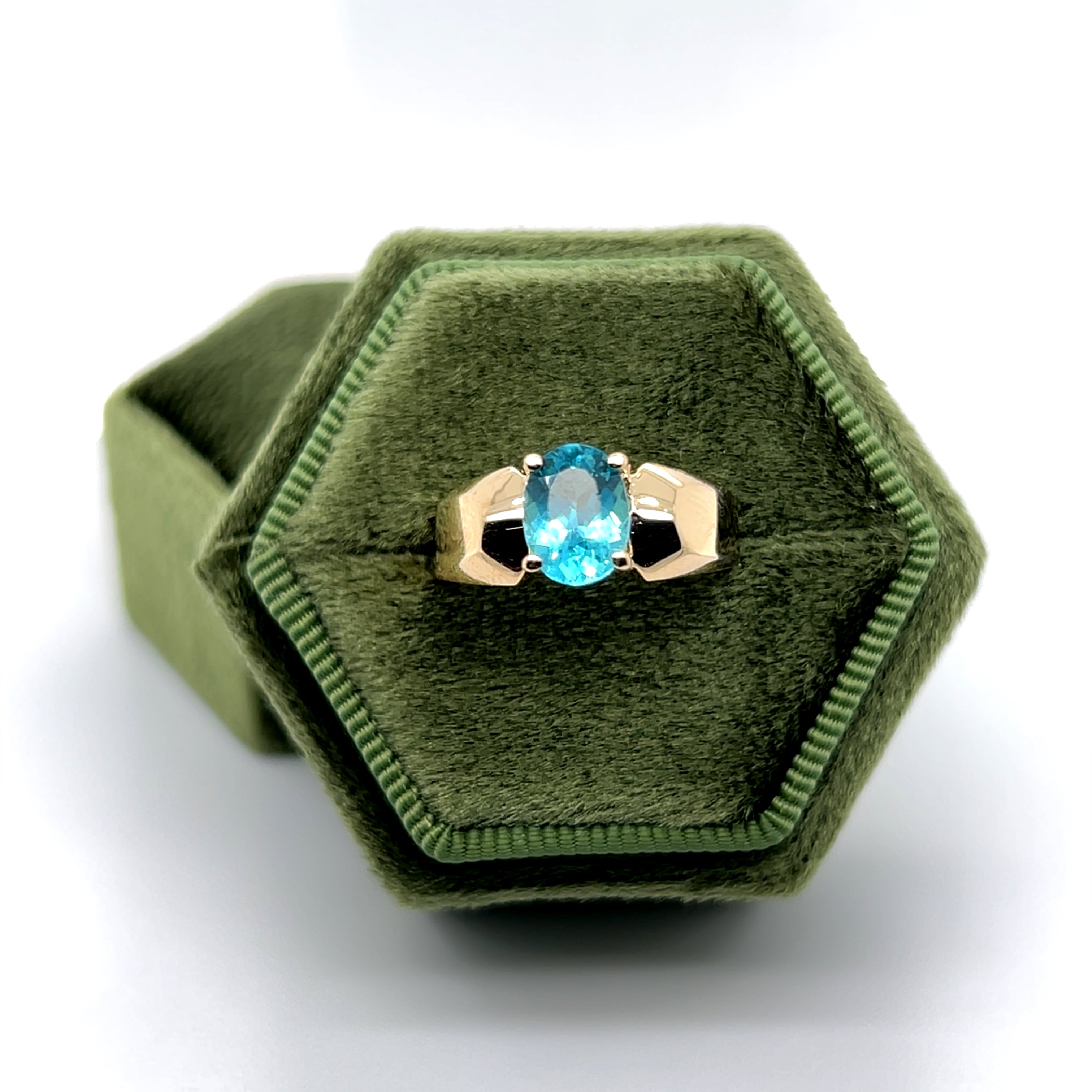 "Livia" 14K Yellow Gold 8x6mm Oval Apatite Ring (Estate)