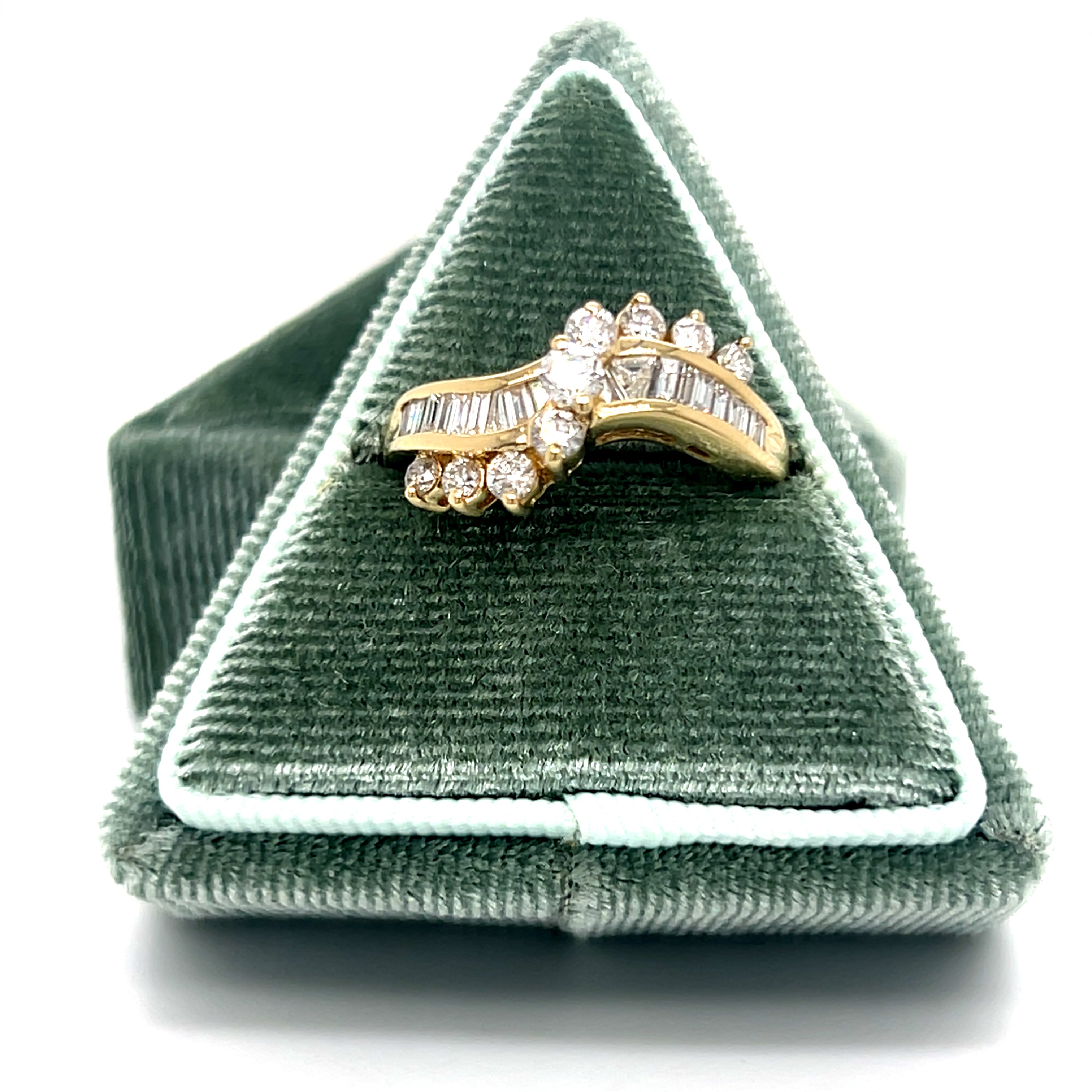 "Panama" 14K Yellow Gold 1.0 Carat Total Weight Overlapping Diamond Anniversary/Fashion Ring Estate OBH225TZ