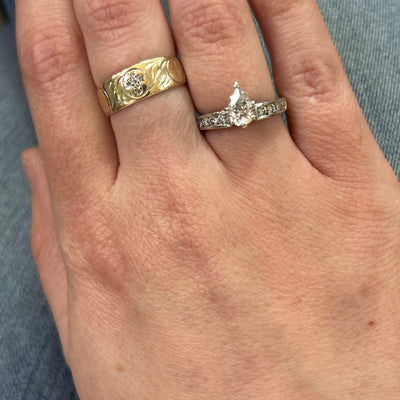 "Platinum"  Platinum 1.28 Carat Total Weight (0.90CT Color I, Clarity G Pear Center) Diamond Engagement Ring Estate