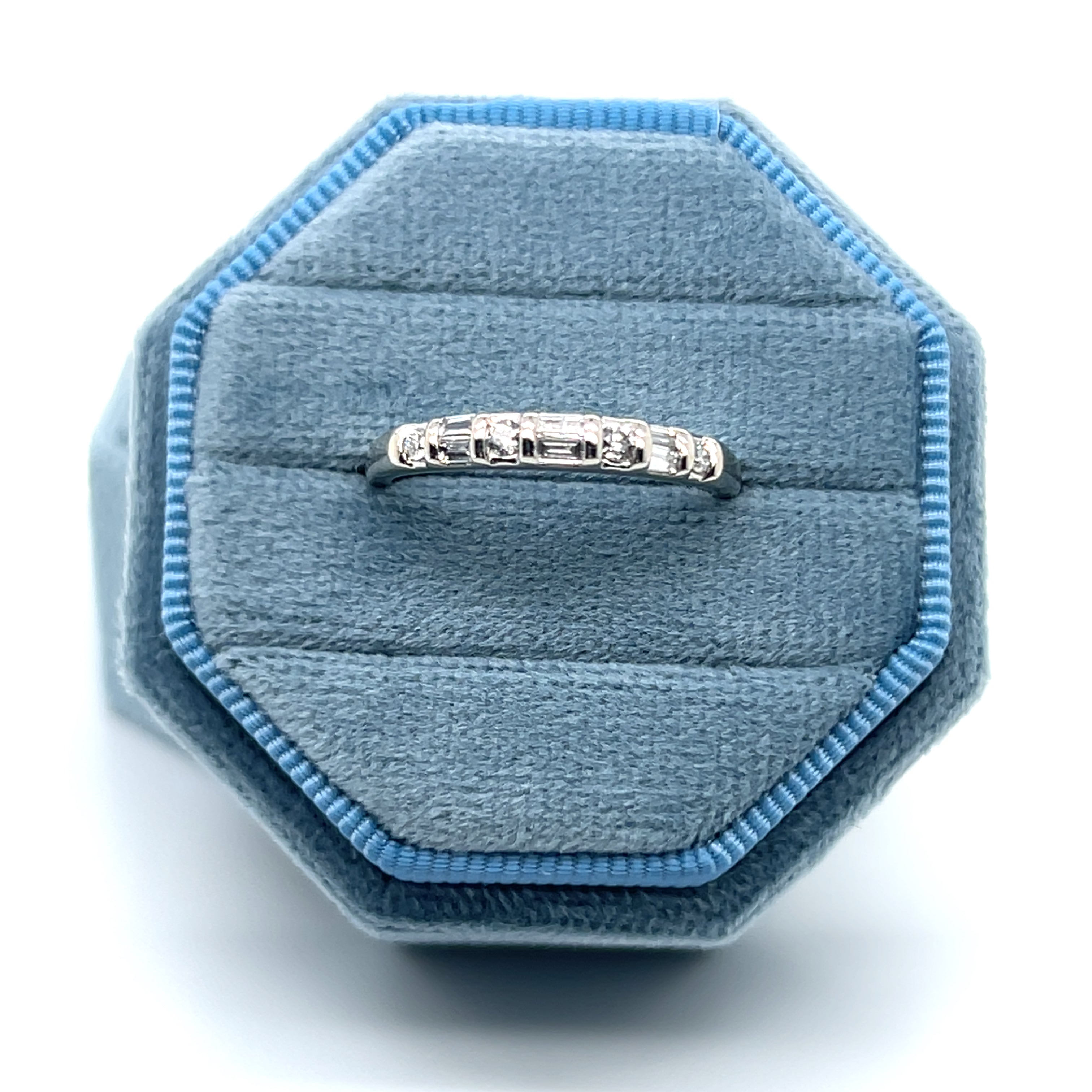 "River 2" 14K White Gold 0.25CTW Diamond Band Estate