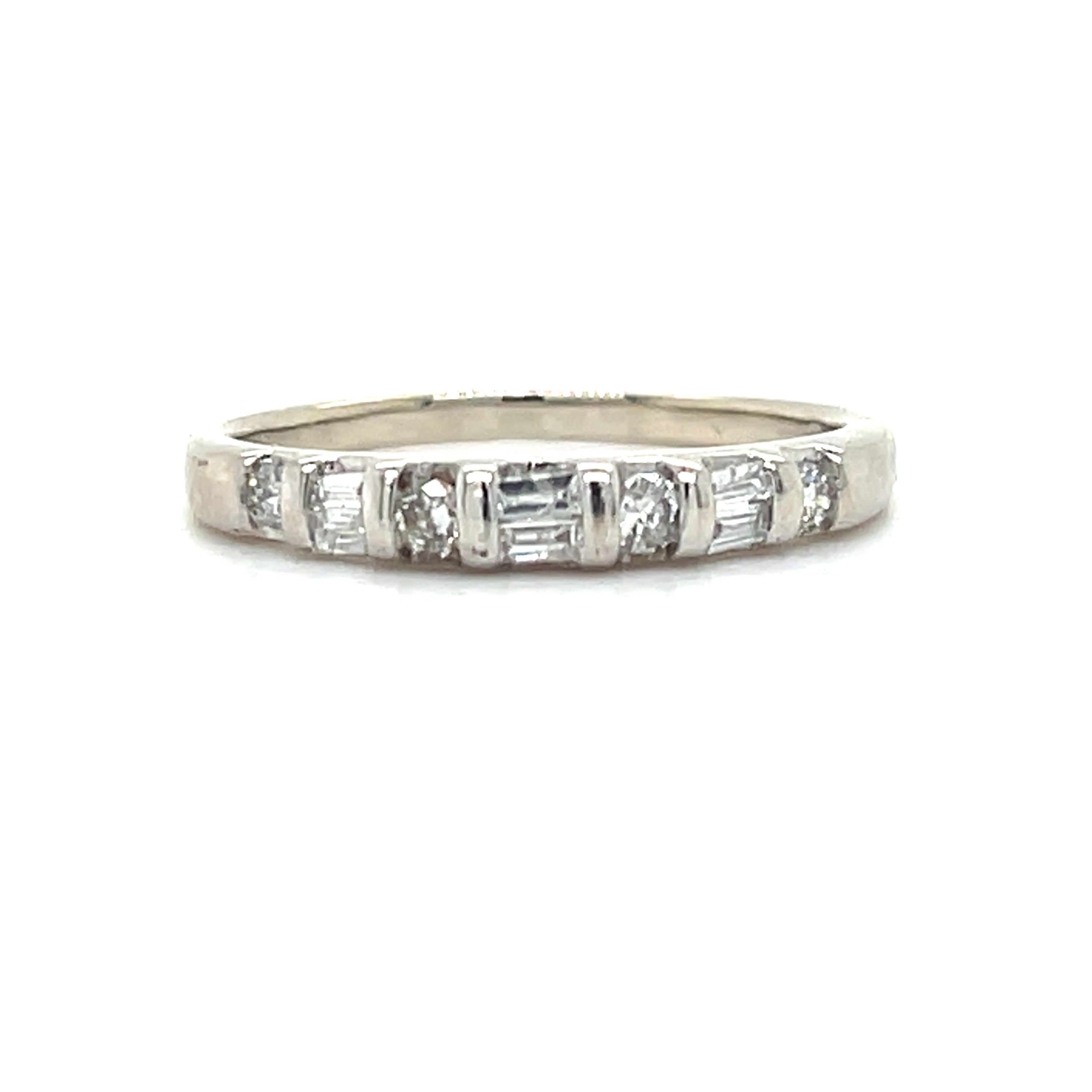 "River 2" 14K White Gold 0.25CTW Diamond Band Estate