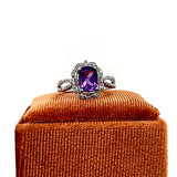 14K White Gold Oval Amethyst and 0.22 Carat Total Weight Diamond Ring