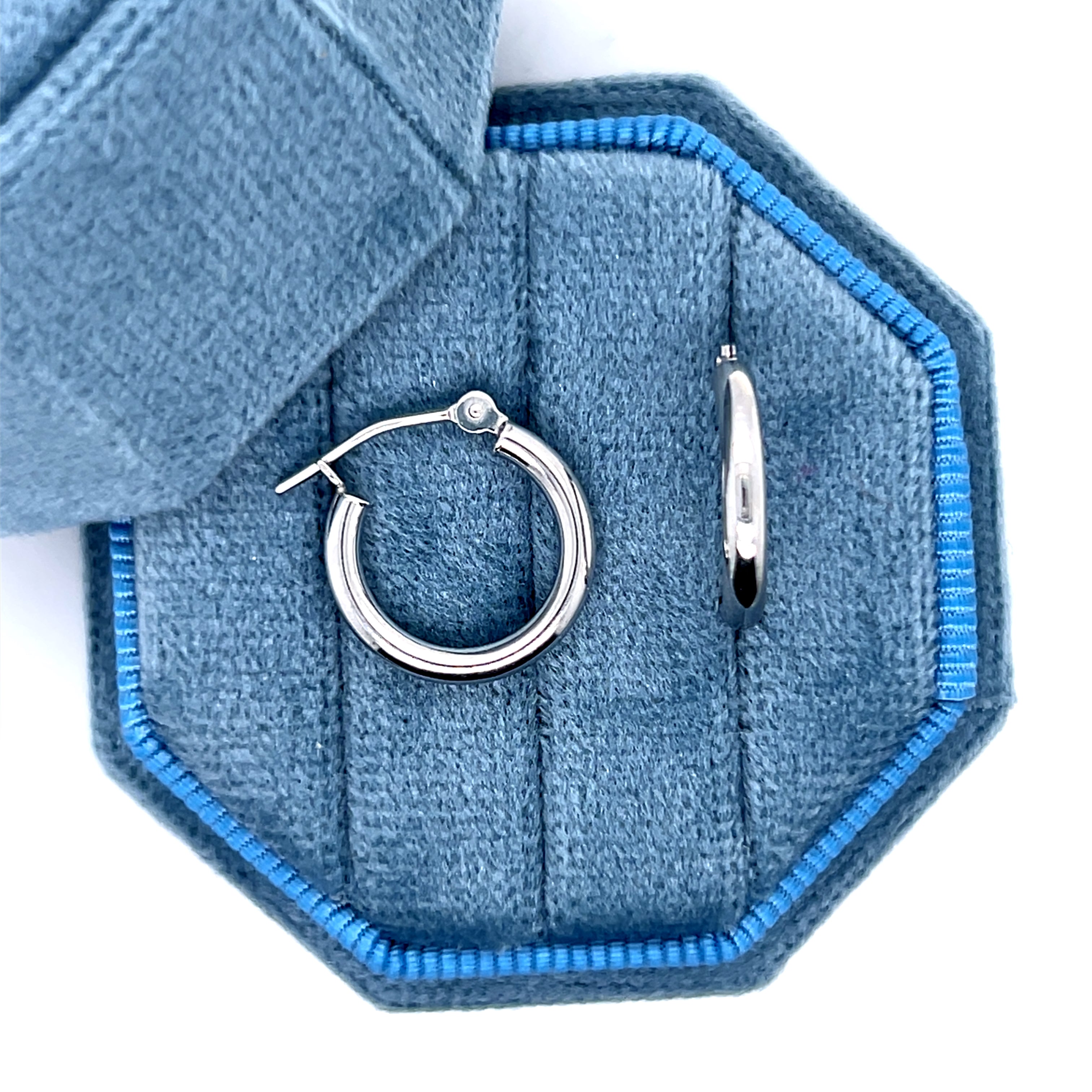 14K White Gold Polished Huggie Hoops