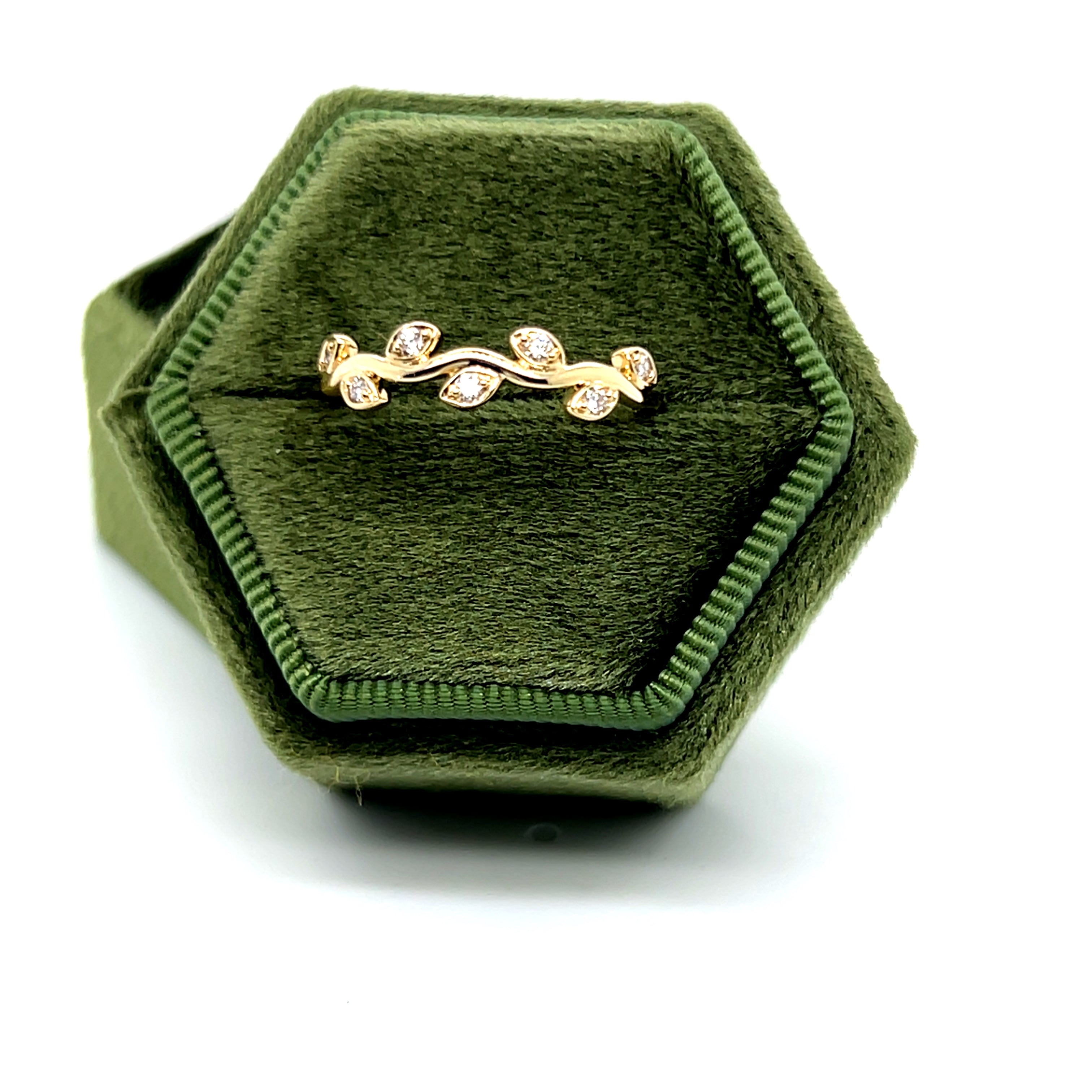 14K Yellow Gold 0.14 Carat Total Weight Diamond Wedding/Anniversary/ Stackable Leaf Band